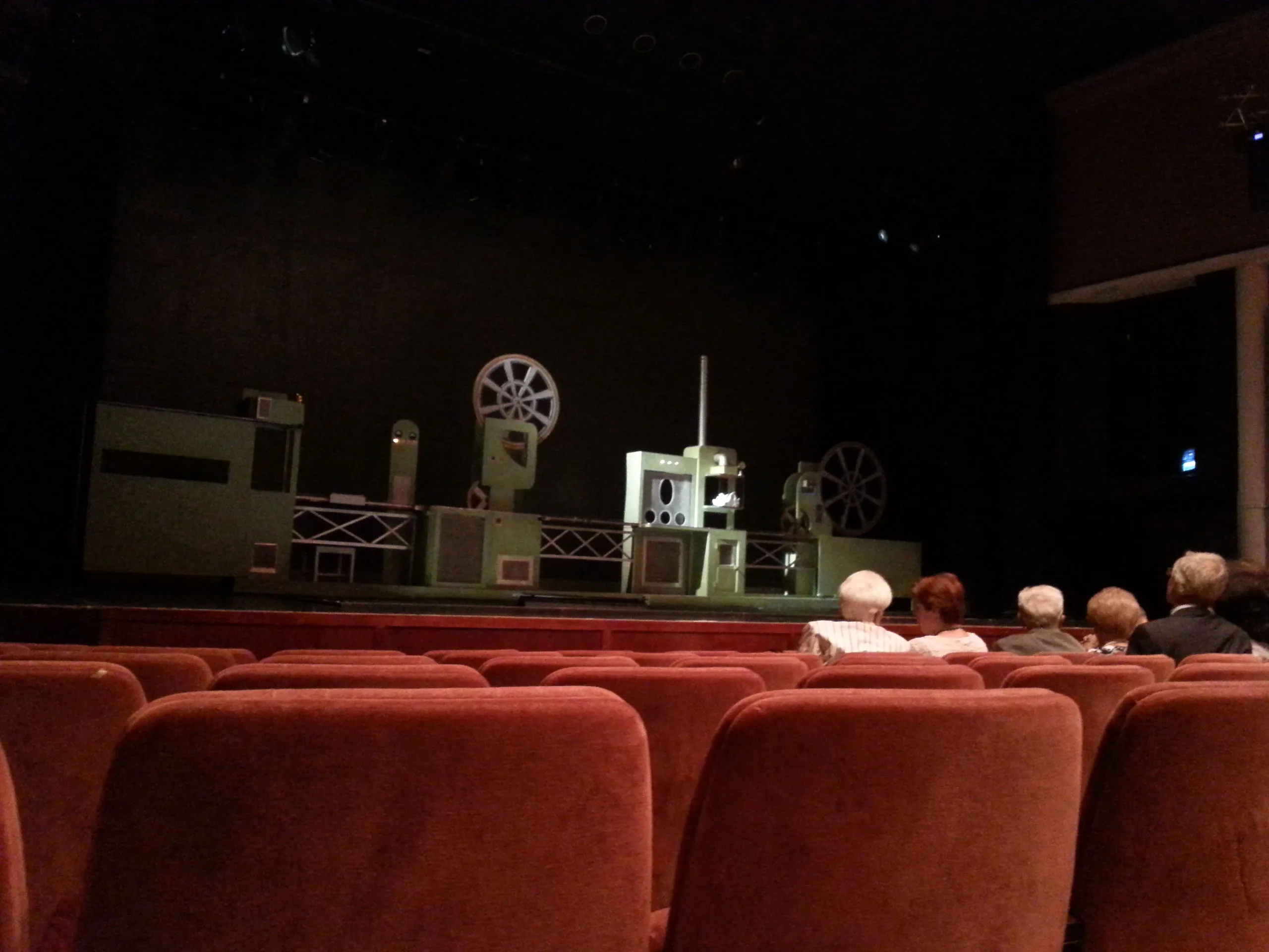 Lebensfreunde Dresden - Seniorenbetreuung und Kinderbetreuung -teather dresden